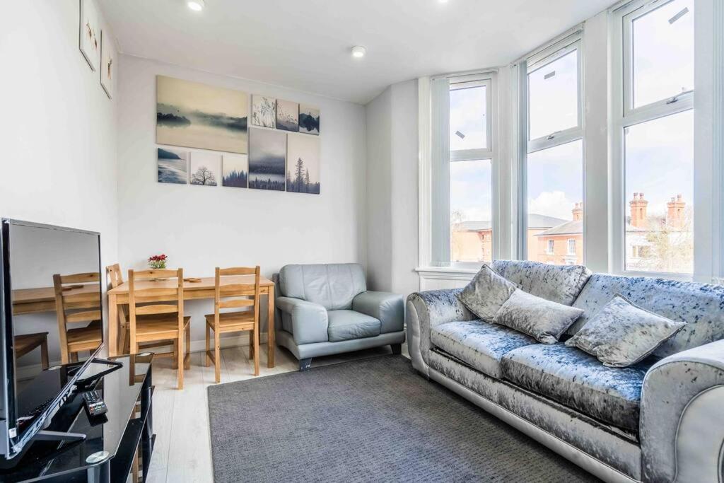 Modern Flat In Moseley With Free Parking Apartment Бирмингам Екстериор снимка