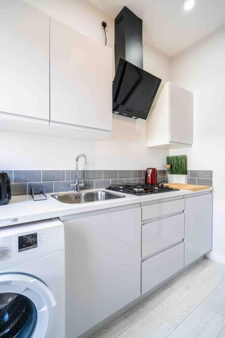 Modern Flat In Moseley With Free Parking Apartment Бирмингам Екстериор снимка