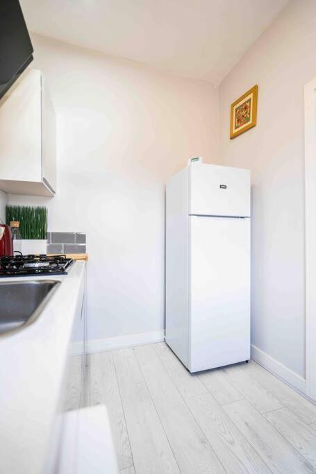 Modern Flat In Moseley With Free Parking Apartment Бирмингам Екстериор снимка